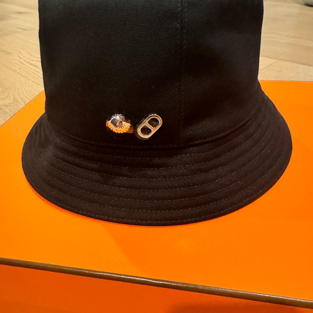 Hat - Picture 3 of 4